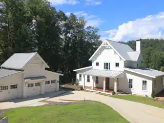 Lake Burton Entertainer's Dream