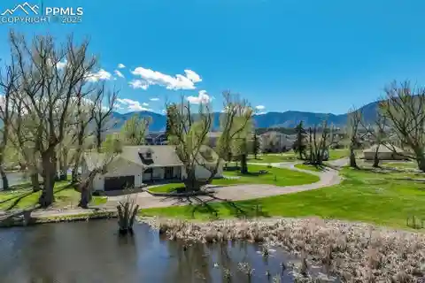 Nearly 10-acre In-town Retreat