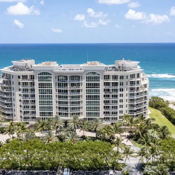 SPECTACULAR DIRECT OCEANFRONT CONDO