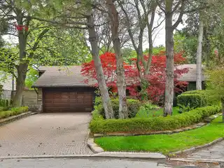 Country Tranquility Meets City Convenience