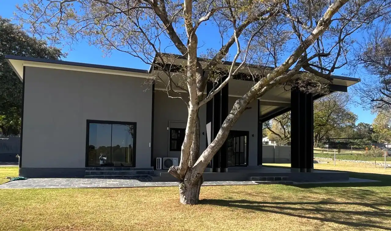 Versatile Four-home Compound