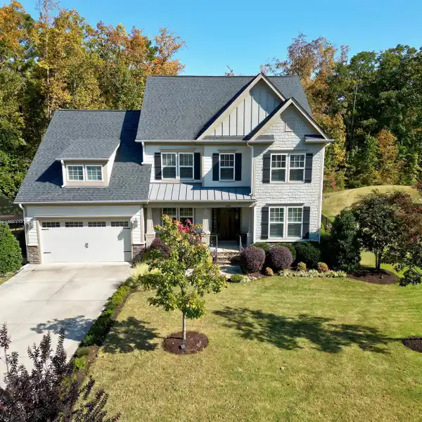 BRIGHT AND OPEN FIVE BEDROOM HOME