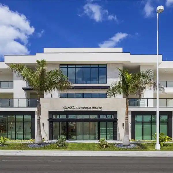 MODERN LUXURY AT THE NEW STELLA NAPLES