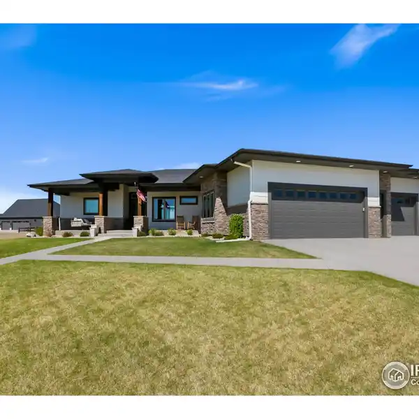EXPERTLY-CRAFTED CUSTOM RANCH