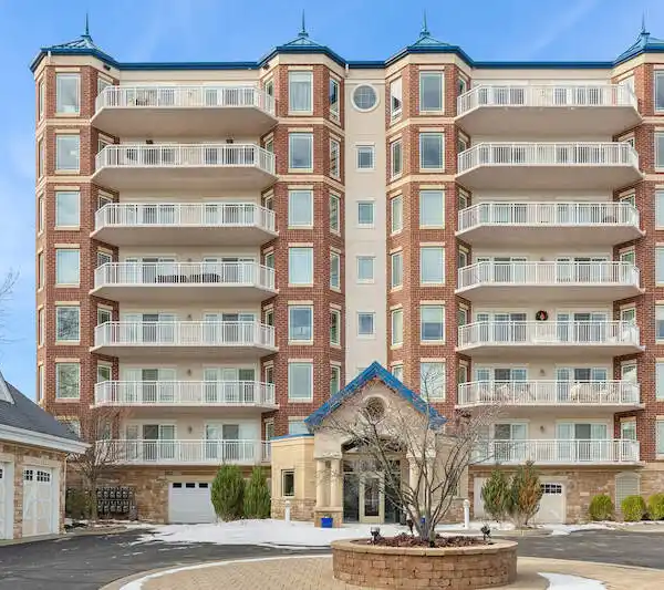 LUXURY BEACH LIVING AT THE PRESTIGIOUS LIGHTHOUSE POINT