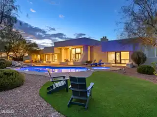 Show-Stopping Desert Contemporary