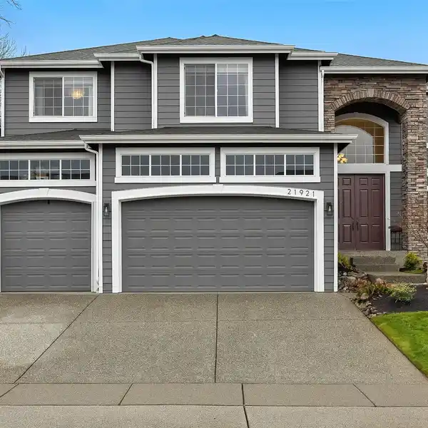 TIMELESS ELEGANCE IN THE HEART OF BOTHELL