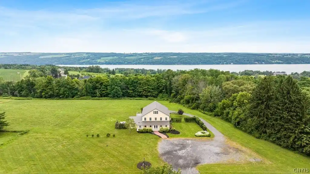 Versatile Luxury Estate with Endless Possibilities