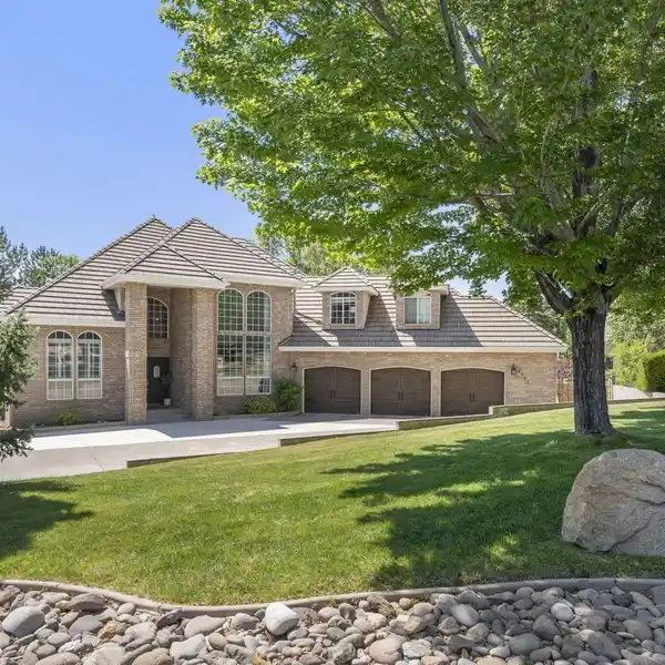 PEACEFUL WEST CARSON SETTING WITH TRAILS NEARBY