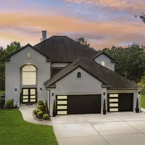 MASTERFULLY REIMAGINED RESIDENCE WITH PREMIUM FINISHES