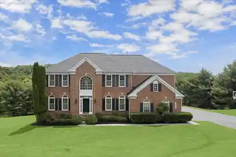 Stately Colonial in Desirable Mccann Estates