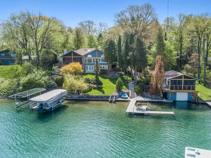 Lakefront Estate with Pristine Sand Frontage