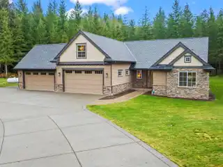 Gorgeous Home in the Gated Estates at Sugarloaf Mountain