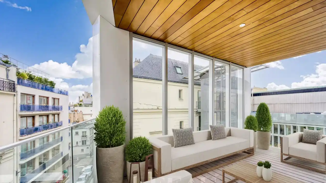 Open and Spacious Three Bedroom Apartment