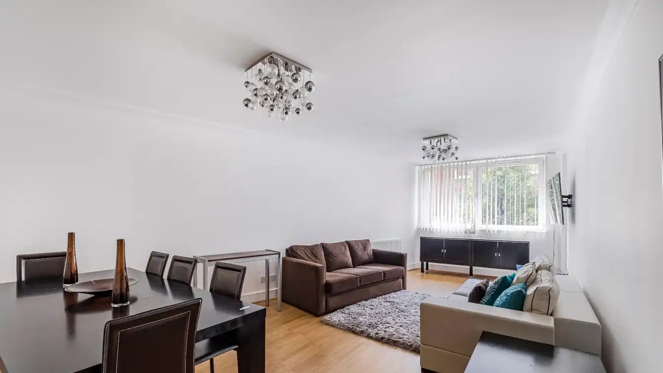 Beautifully Refurbished Two-bedroom Apartment