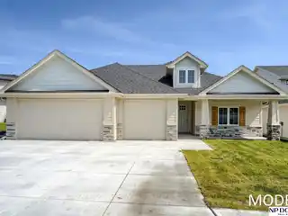 New Turnkey Pool Home