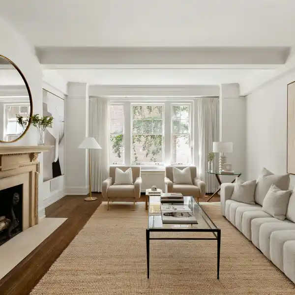 ELEGANT PREWAR CONDOMINIUM