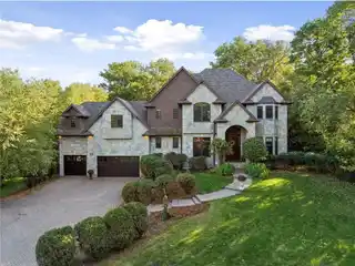 Perfect Harmony of Elegance, Innovation, and Nature