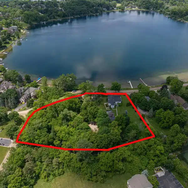 INCREDIBLE LAKEFRONT LOT