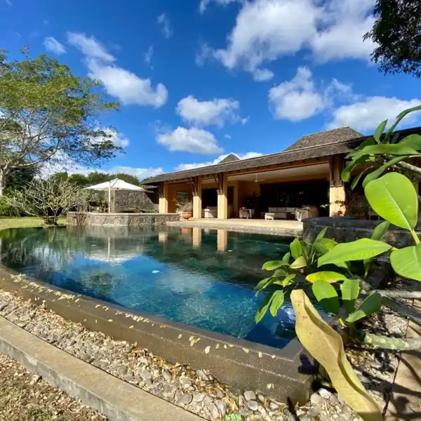 BEAUTIFUL VILLA WITH STUNNING GOLF COURSE VIEW