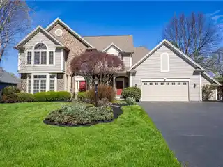 Amazing Open-concept Colonial