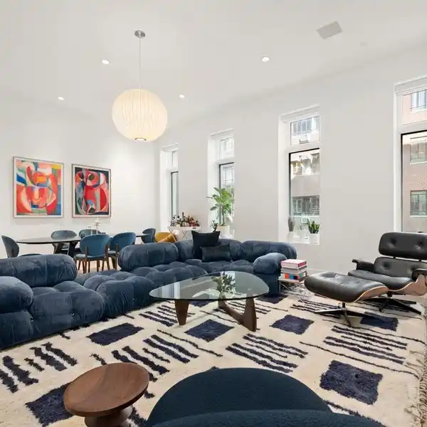 REFRESHED FULL-FLOOR RESIDENCE IN TRIBECA