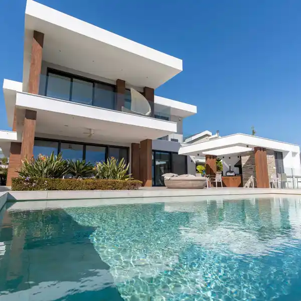 A TRUE MASTERPIECE OF MODERN DESIGN