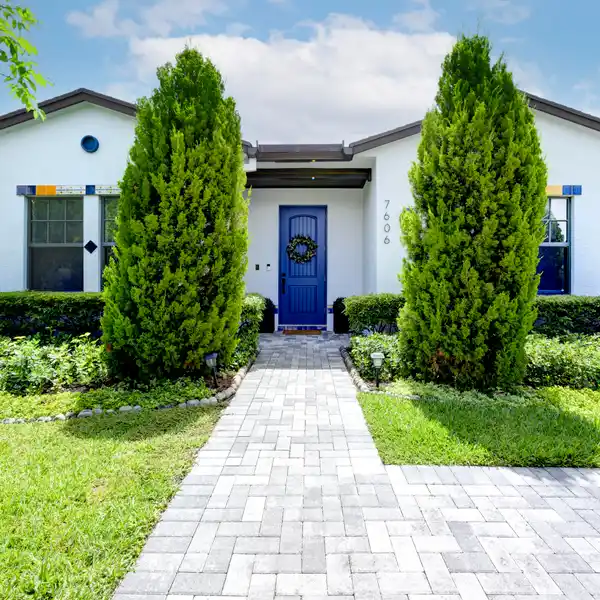 WEST INDIES-STYLE RESIDENCE IS DESIRABLE SOUTHEND