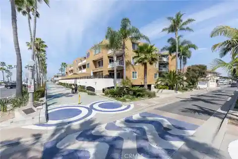 Oceanfront Single-level Condo