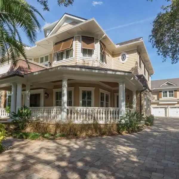 CUSTOM HOME IN THE ESTATE SECTION OF SEA COLONY