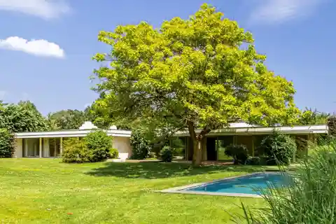 Exceptional Zen-Style Contemporary