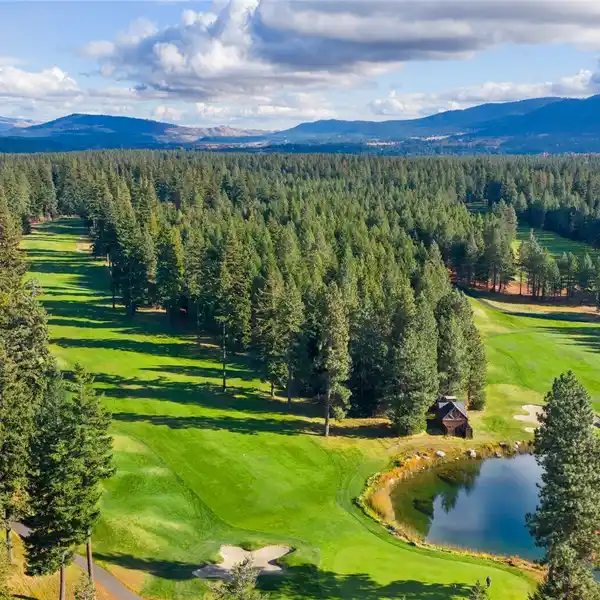 UNIQUE GOLF-FRONT OPPORTUNITY IN SUNCADIA
