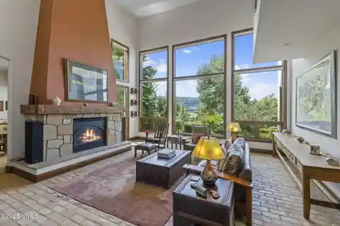 Rare Combination of Warmth and Beauty in a Desirable Neighborhood