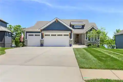 Luxury Home in Desirable Creekmoor