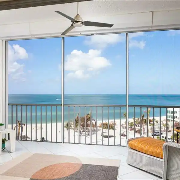 SPECTACULAR PENTHOUSE IN BAREFOOT BEACH CLUB