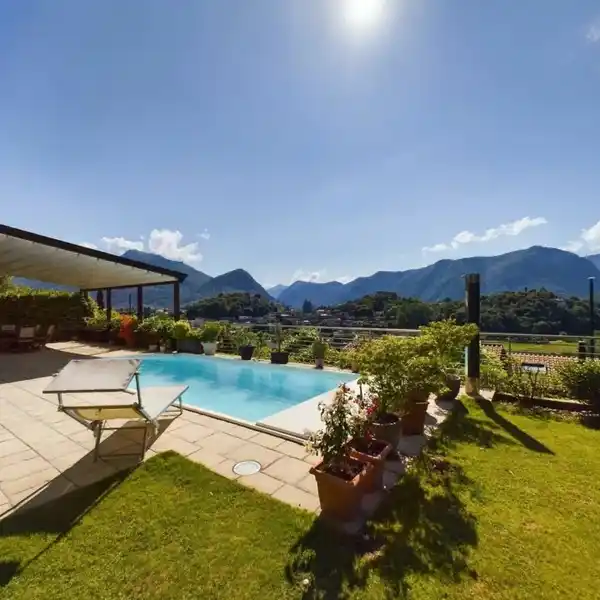 PRESTIGIOUS VILLA WITH AMAZING UNOBSTRUCTED VIEWS