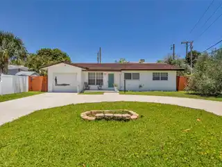 Charming Beach Cottage