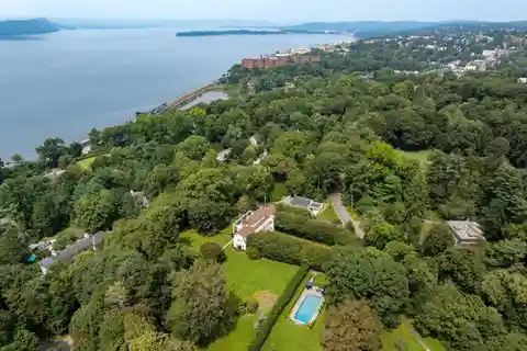 Luxury Meets History