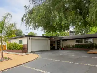 Timeless Example of Midcentury Modern Design