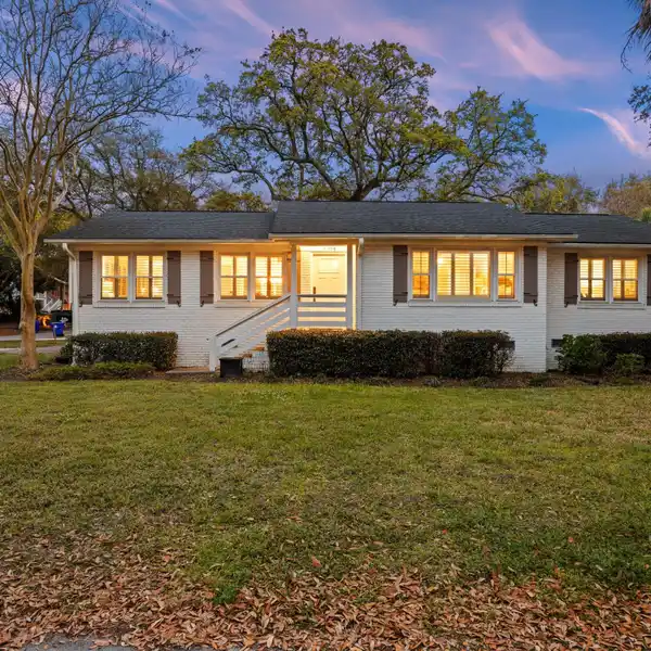 IDEAL COASTAL GETAWAY
