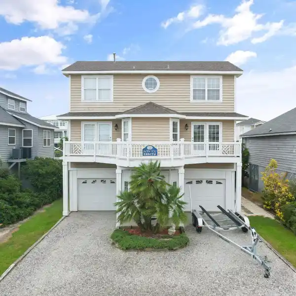 COASTAL RETREAT IN SOUGHT-AFTER OCEAN ISLE BEACH