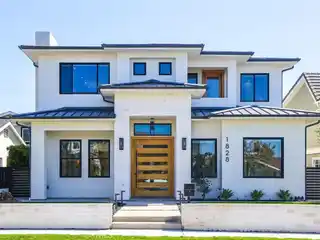 Brand New Modern Home in Lake Park