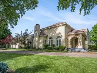 Mediterranean-Style Sanctuary in Berkshire Estate