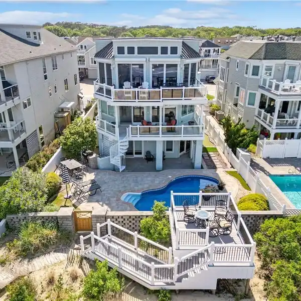 OCEANFRONT LUXURY LIVING IN CROATAN
