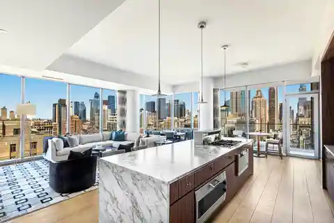 Spectacular Full-floor Apartment for Rent