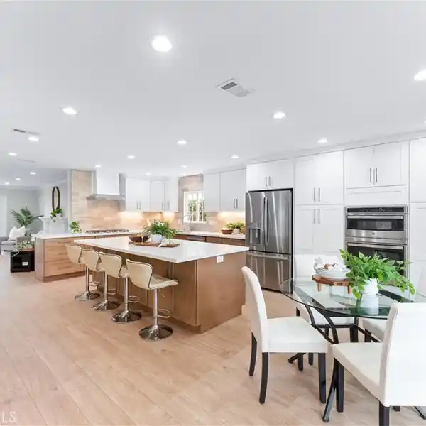 BEAUTIFULLY REMODELED HOME IN MEREDITH ACRES