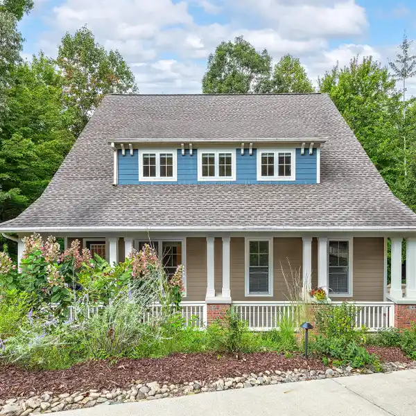 BEAUTIFULLY UPDATED BILTMORE PARK HOME