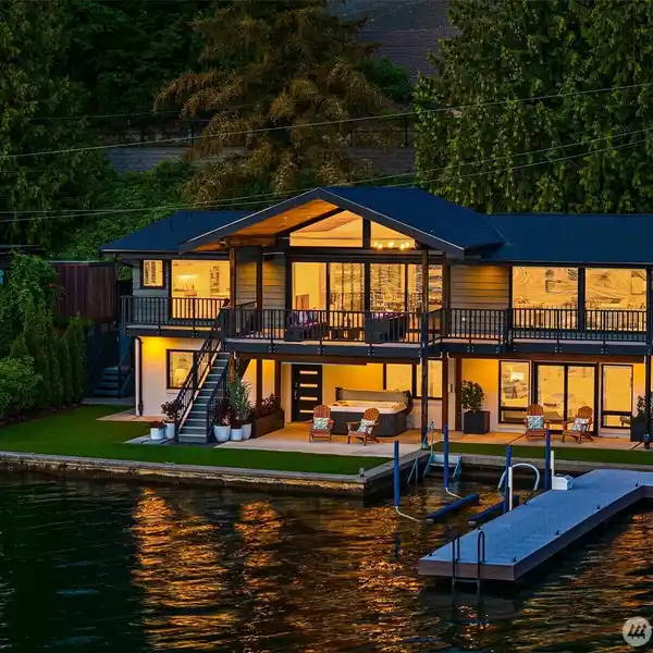 THE ULTIMATE LAKE WASHINGTON LIFESTYLE