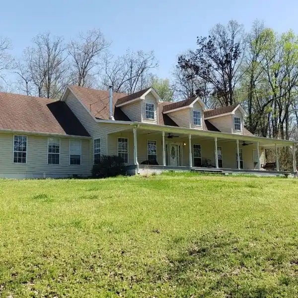 PRIVATE ESTATE LIVING ON NEARLY 12 ACRES