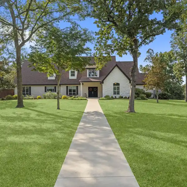 GORGEOUS ESTATE IN GATED CROWN OAKS